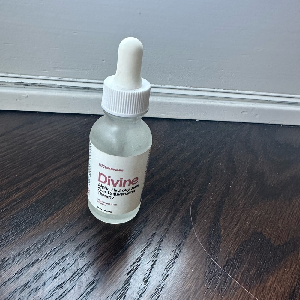 Divine Alpha Hydroxy Acid Skin Rejuvenation Therapy